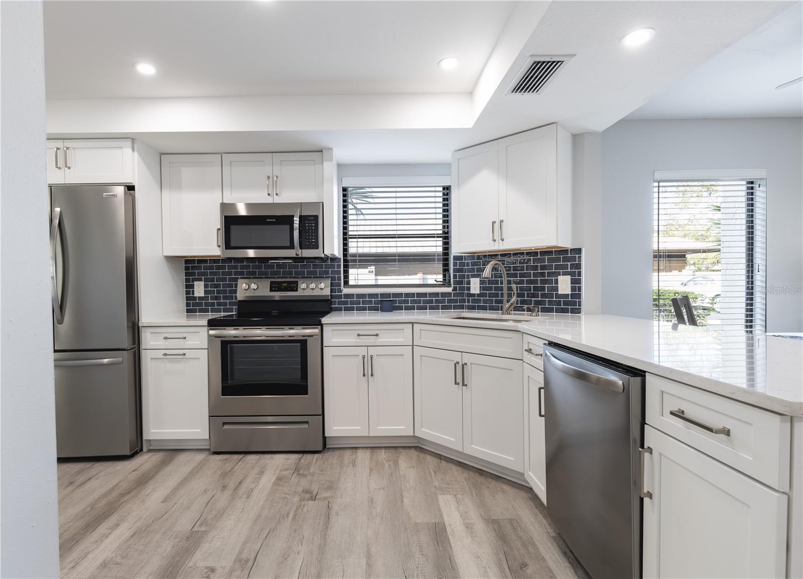 CROSSINGS - Residential