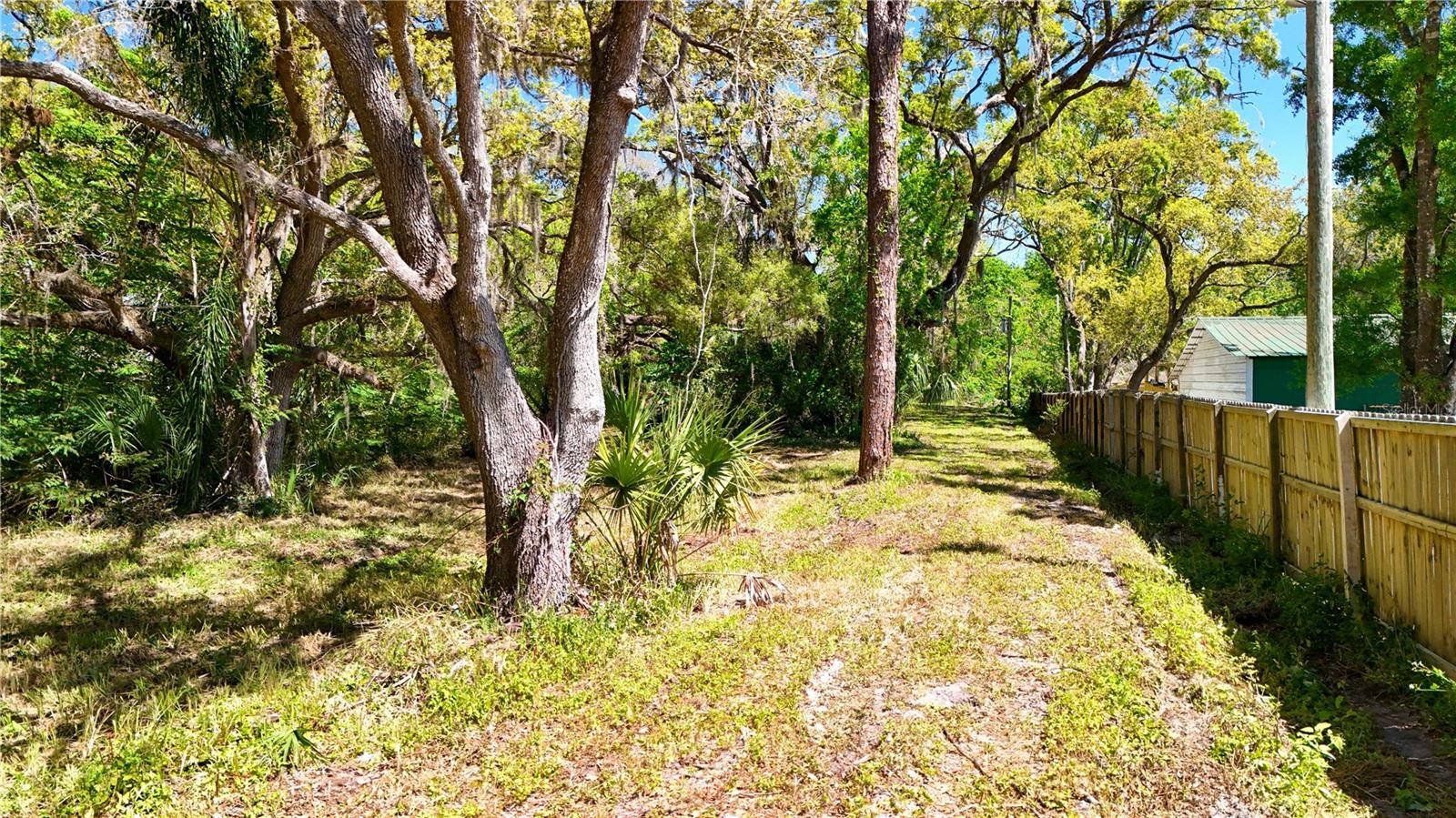 BASS LAKE ACRES SUB - Land