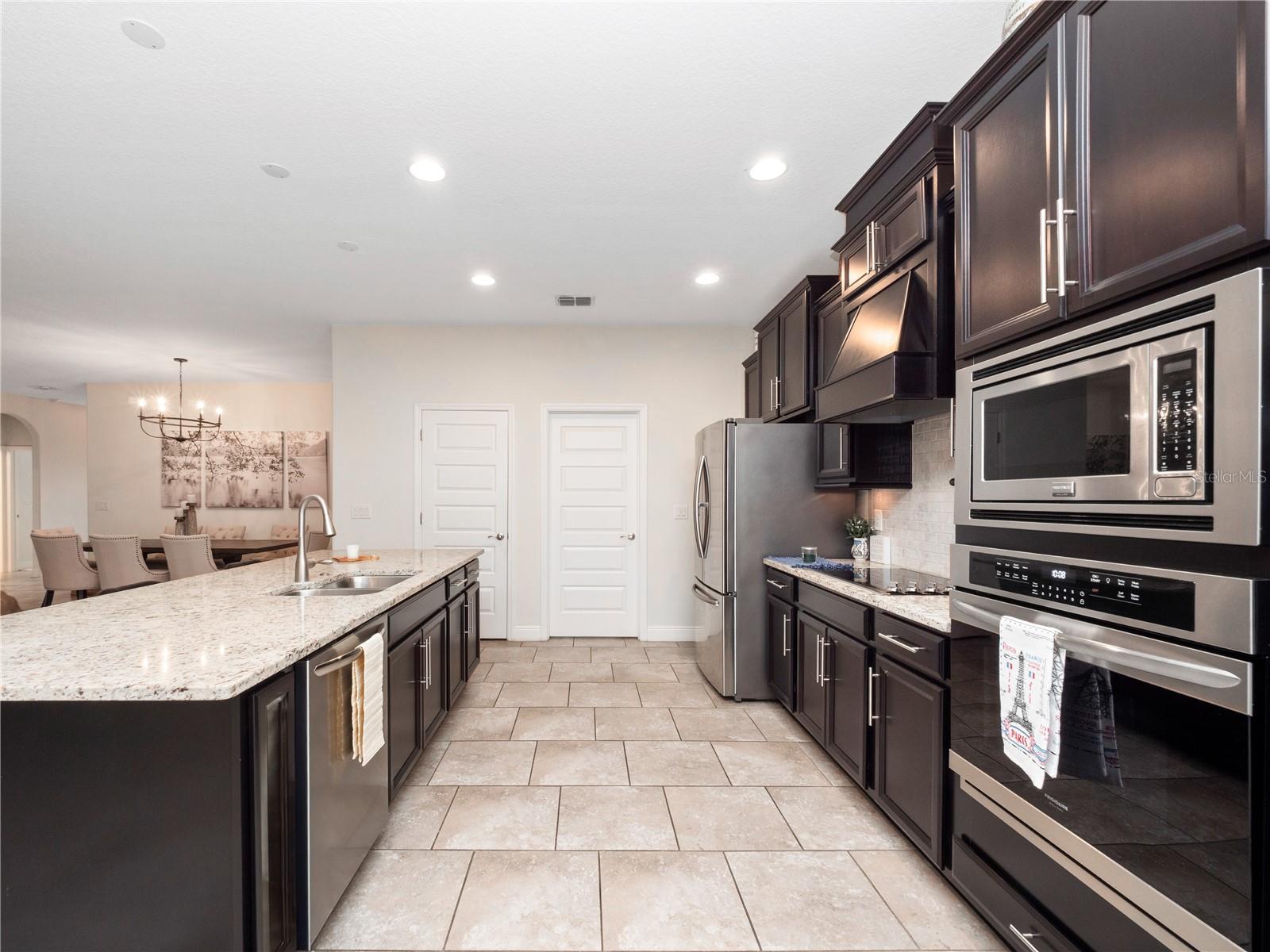 FAIRWAY VILLAS/PROVIDENCE - Residential