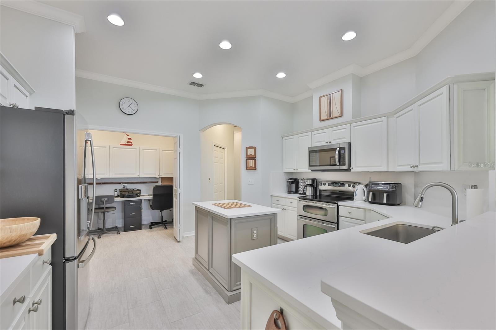 SUN CITY CENTER UNIT 257 PH - Residential