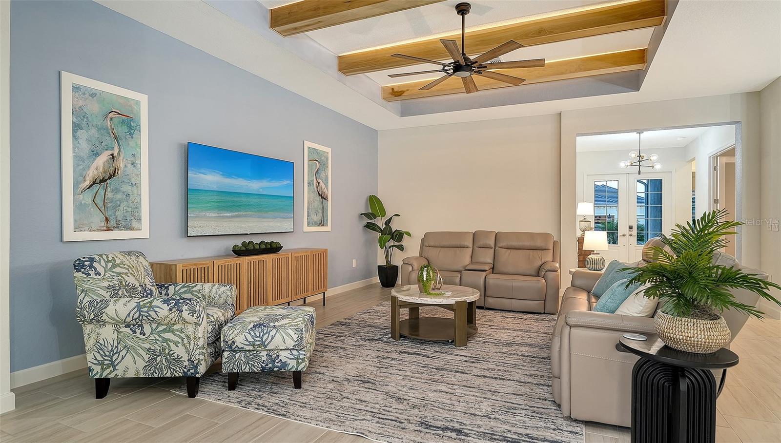 CALUSA COUNTRY CLUB - Residential Lease