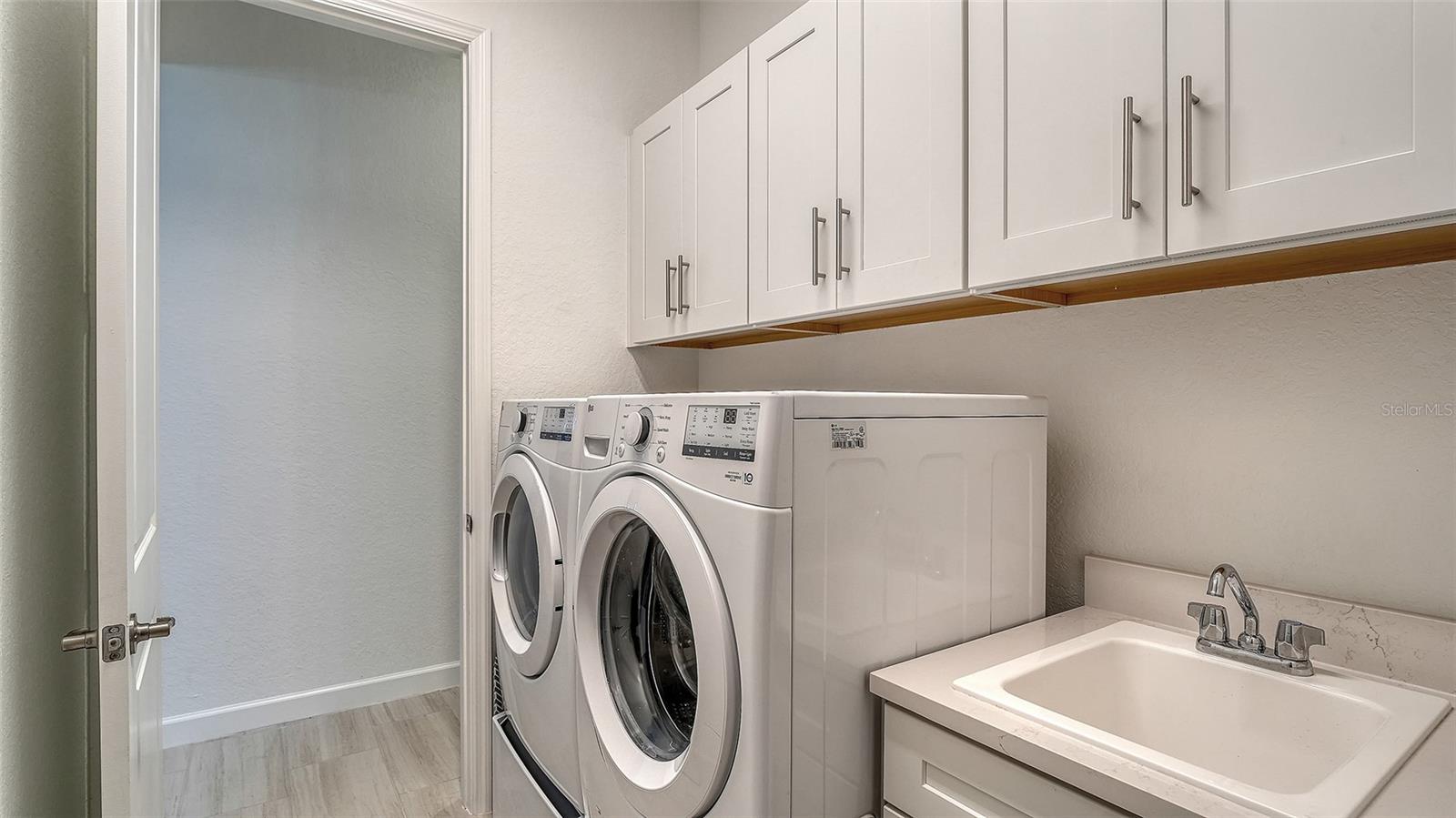 CALUSA COUNTRY CLUB - Residential Lease