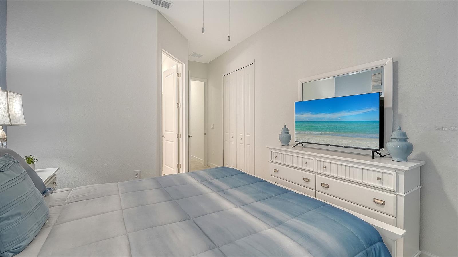 CALUSA COUNTRY CLUB - Residential Lease