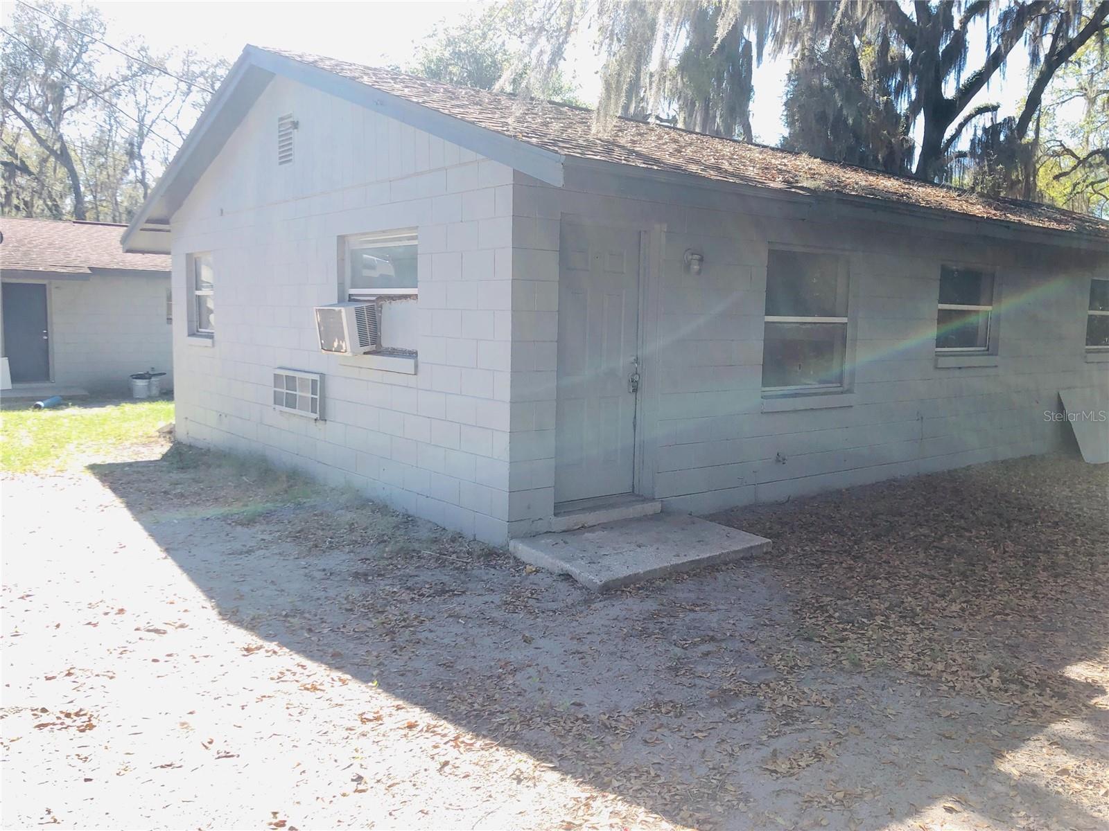 Rent with confidence from a licensed Real Estate Brokerage. We have a quick and simple application process.
WE PROUDLY WELCOME ALL PETS.
Welcome to this cute 2-bed, 1-bath home! Our spacious layout is perfect for comfortable living. Enjoy the yard to unwind after a long day, enjoy the fresh air, and gather for fun-filled activities.
Approaching the home, you will find a charming area with enough space for chairs to enjoy the outdoors. As you enter the home you will be greeted with an open floor plan showcasing the living room and kitchen. Flooring throughout the home includes easy-to-clean.
This company is committed to supporting the guidelines of the U.S. Fair Housing Act (Title VIII of the Civil Rights Act of 1968), as amended, which prohibits discrimination in the sale, rental, and financing of housing transactions because of race, color, religion, sex, handicap, familial status, or national origin. The price to move in ranges from two times to three times the rent, depending on application results. Alabama LLC, CQ1056586.