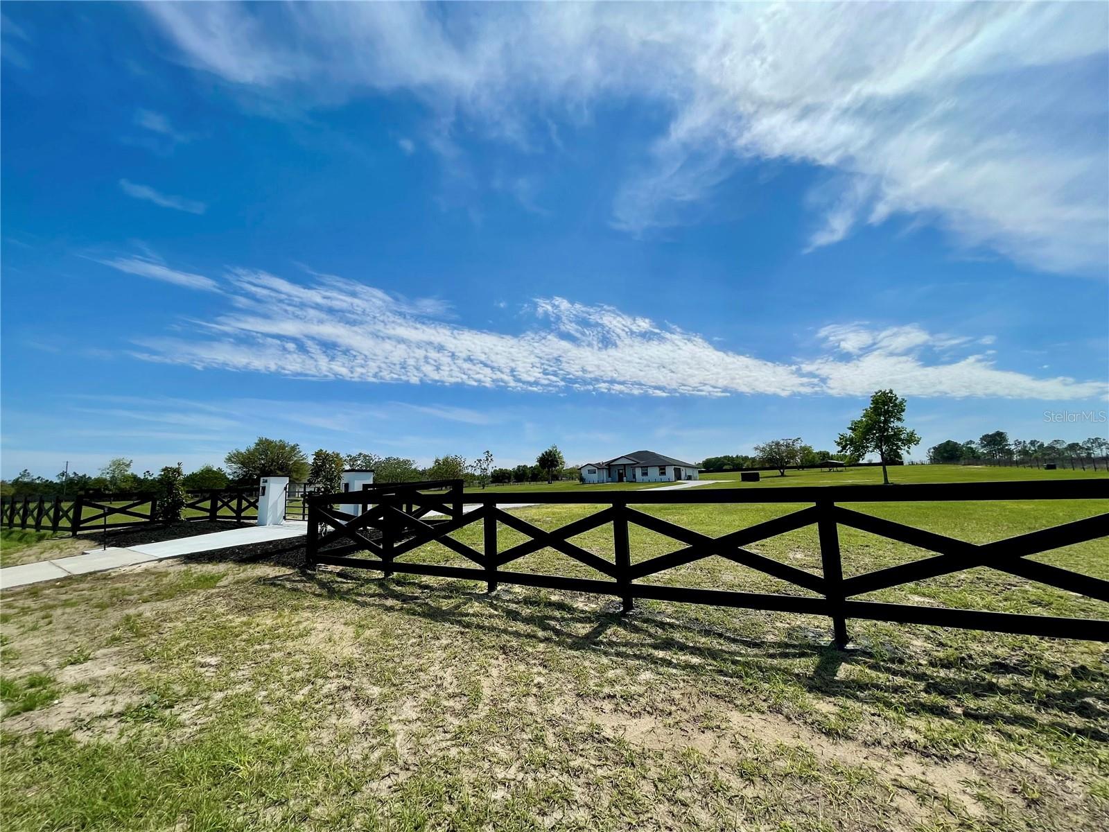 HAMMOCK GROVE ESTATES SUB - Residential