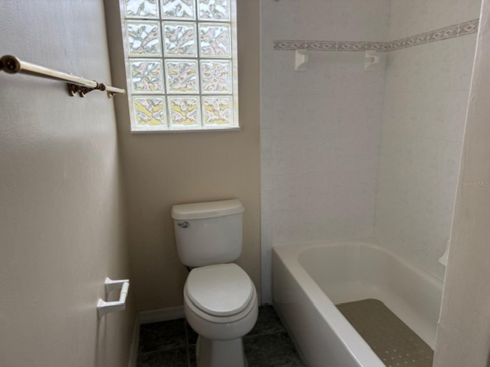 OAK RUN EAGLES POINT - Residential