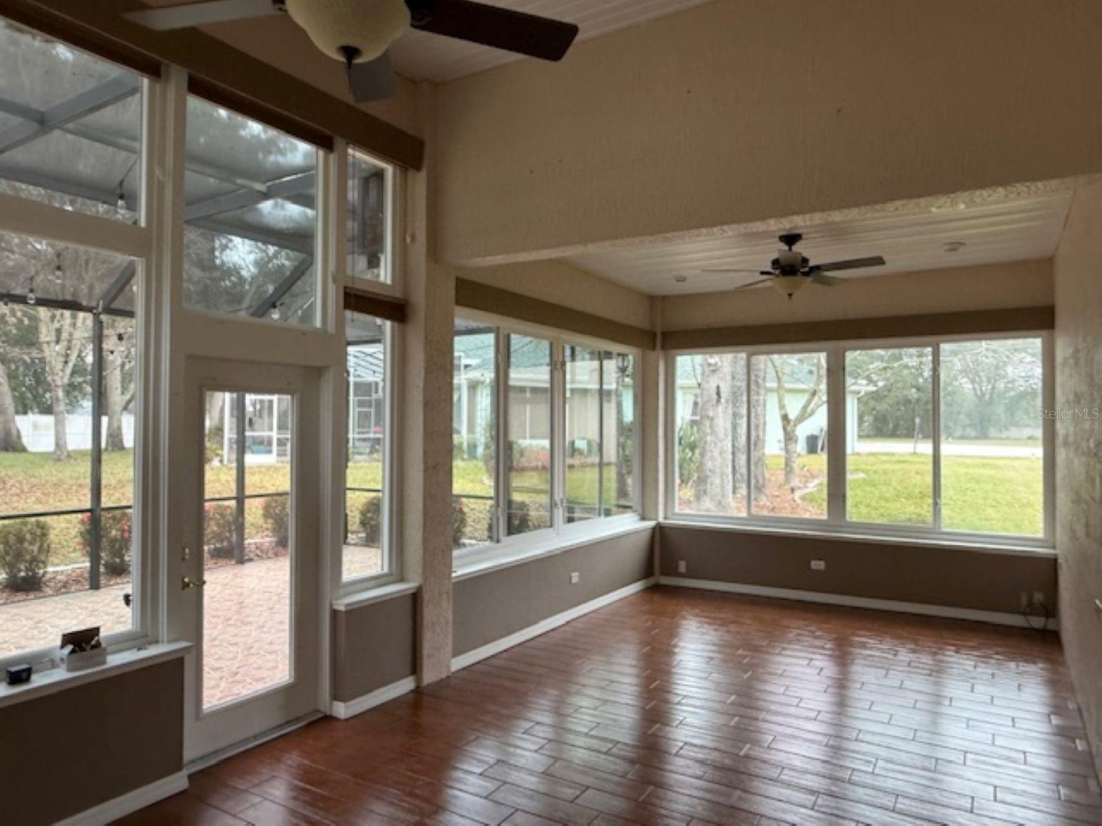 OAK RUN EAGLES POINT - Residential