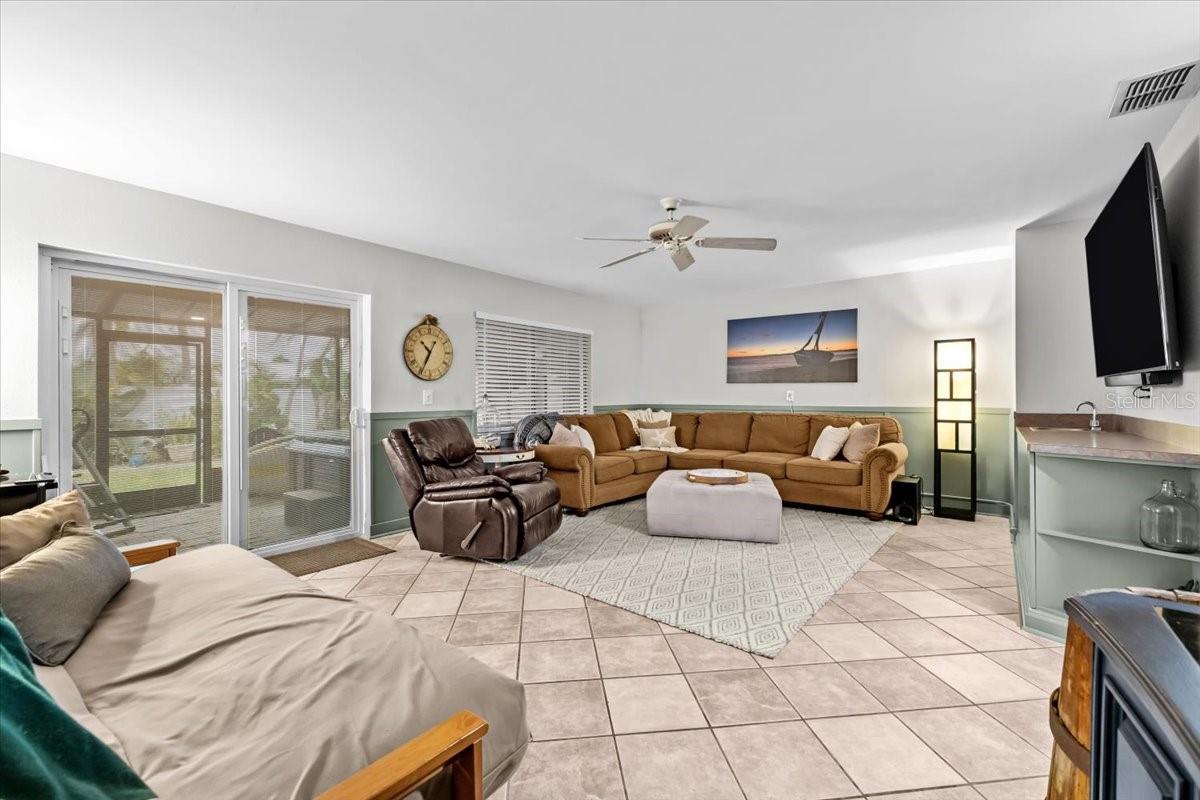 CURLEW LANDINGS - Residential