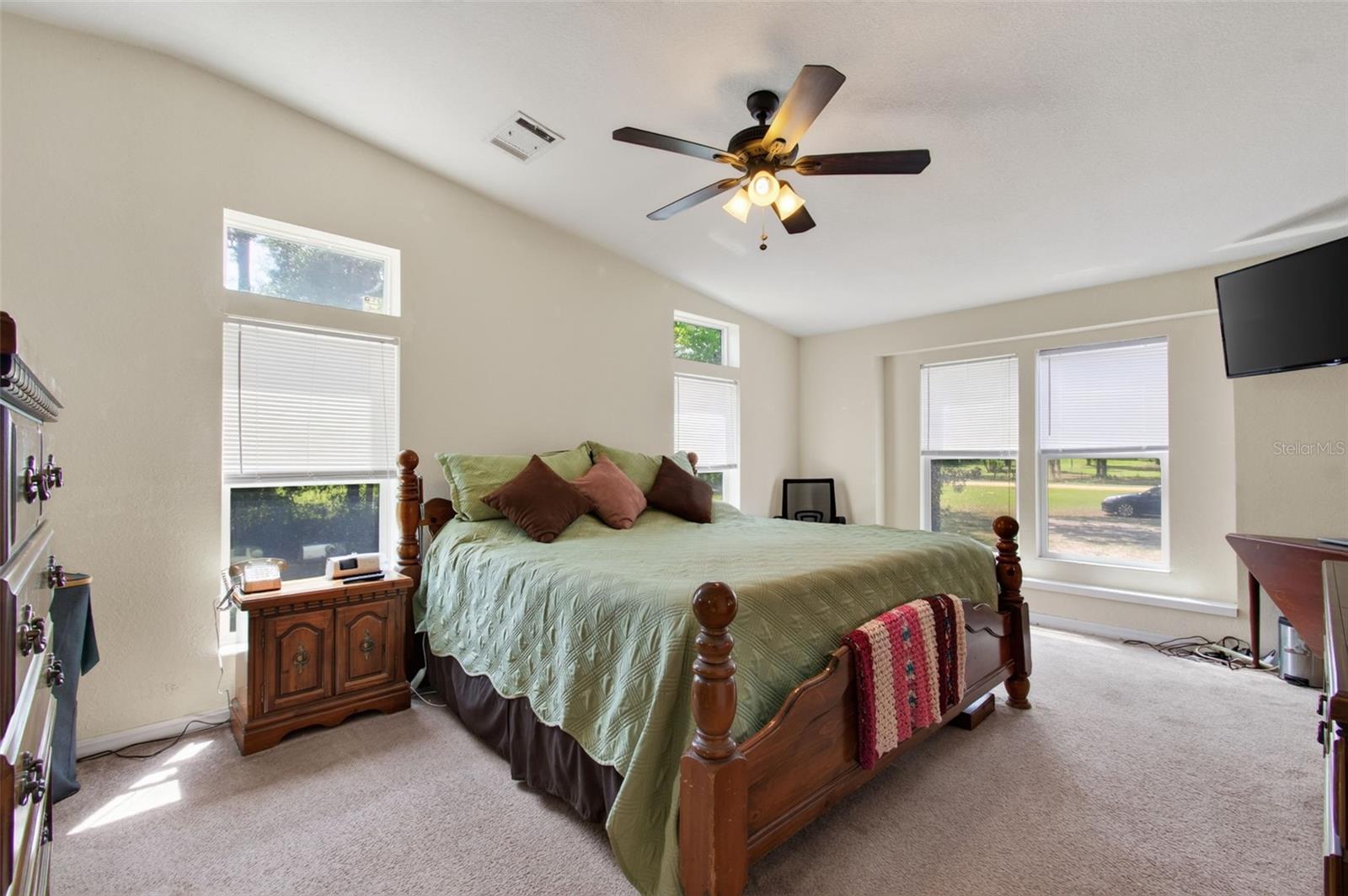 114 GREEN OAK DRIVE