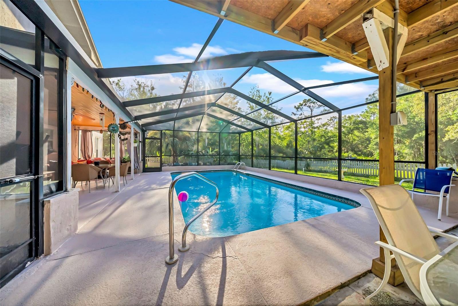 HOLIDAY ESTATES - Residential