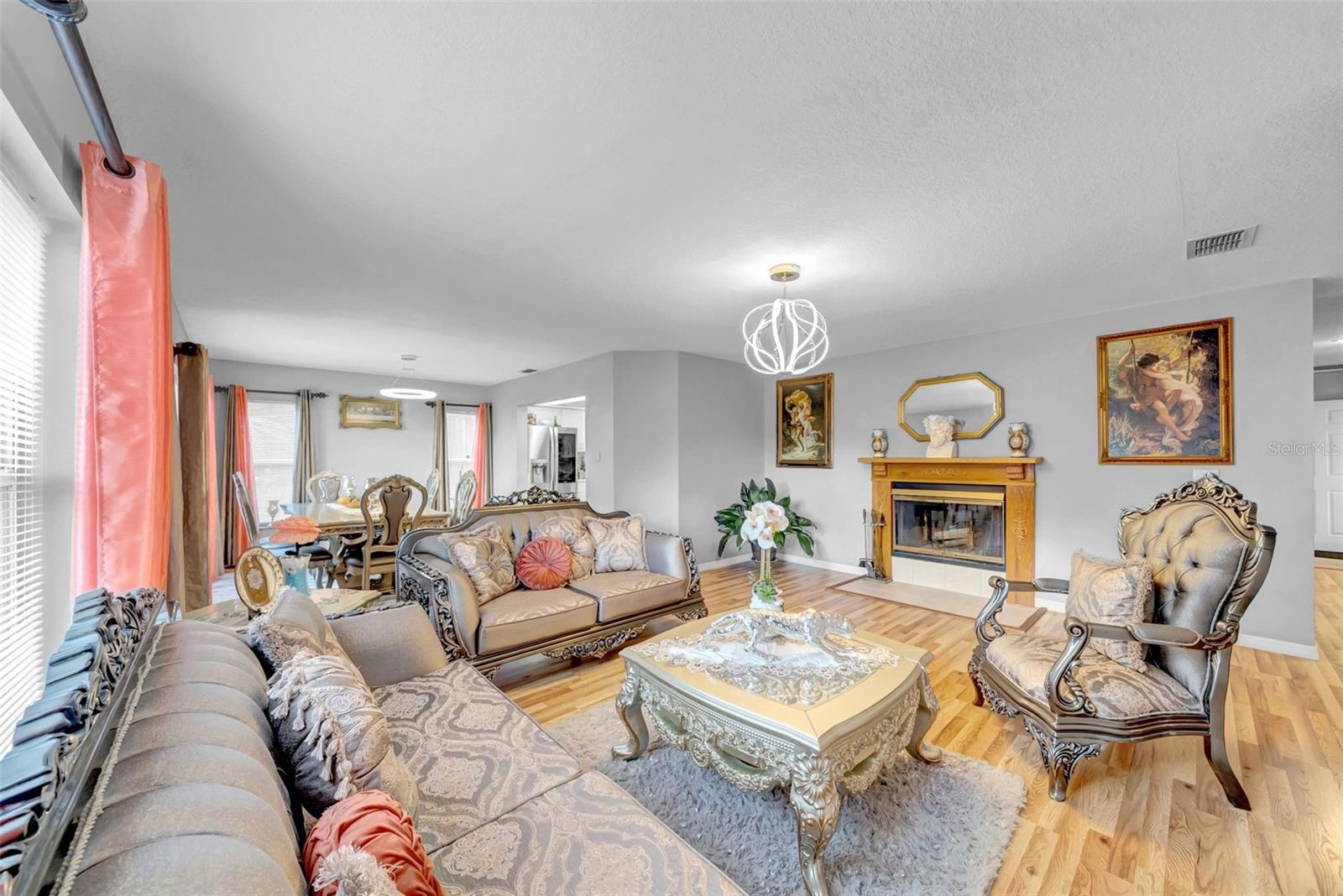 HOLIDAY ESTATES - Residential