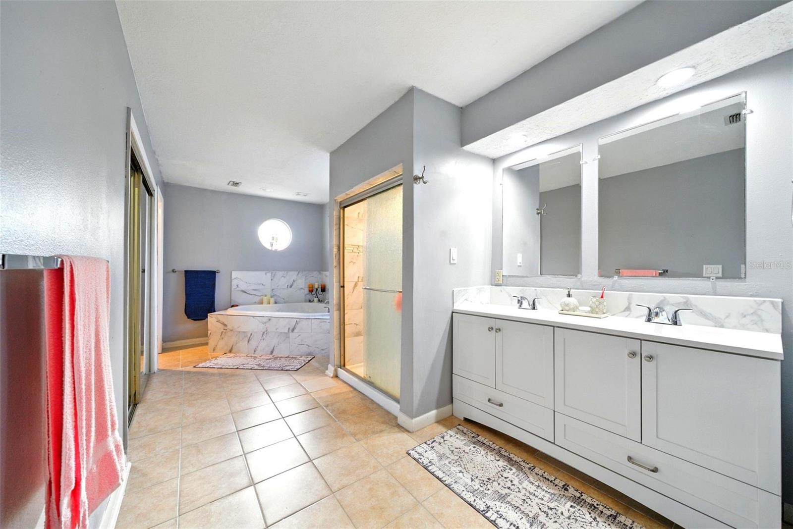 HOLIDAY ESTATES - Residential