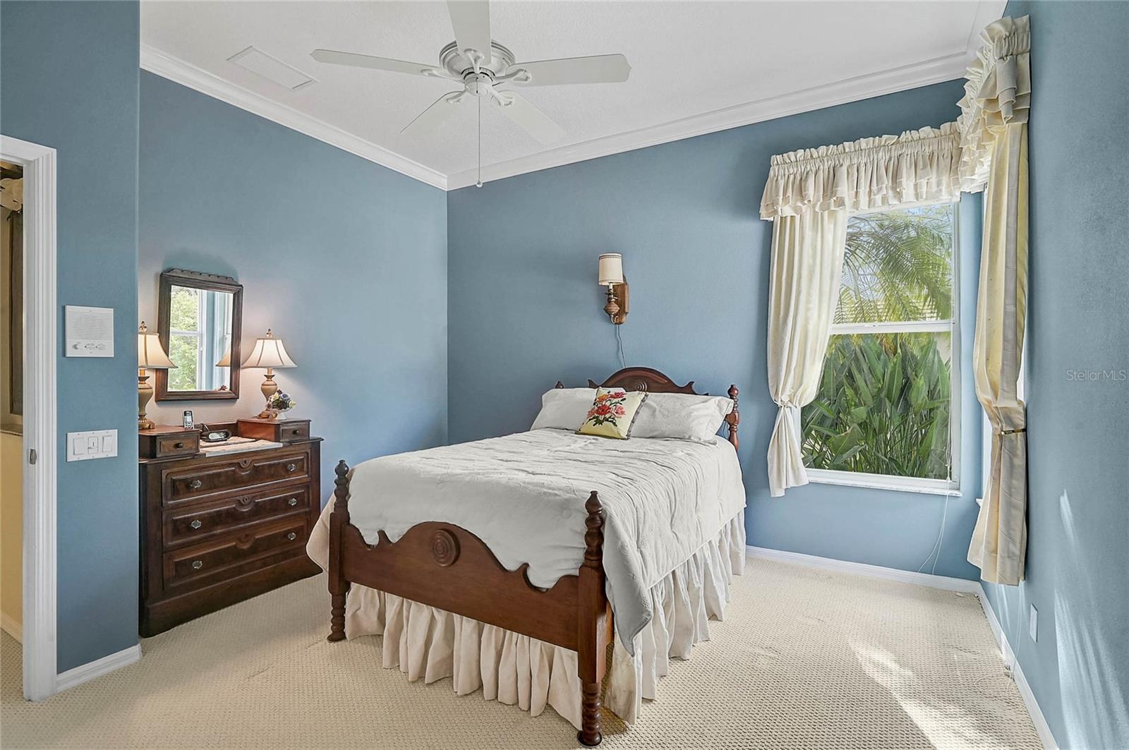 CALUSA LAKES - Residential