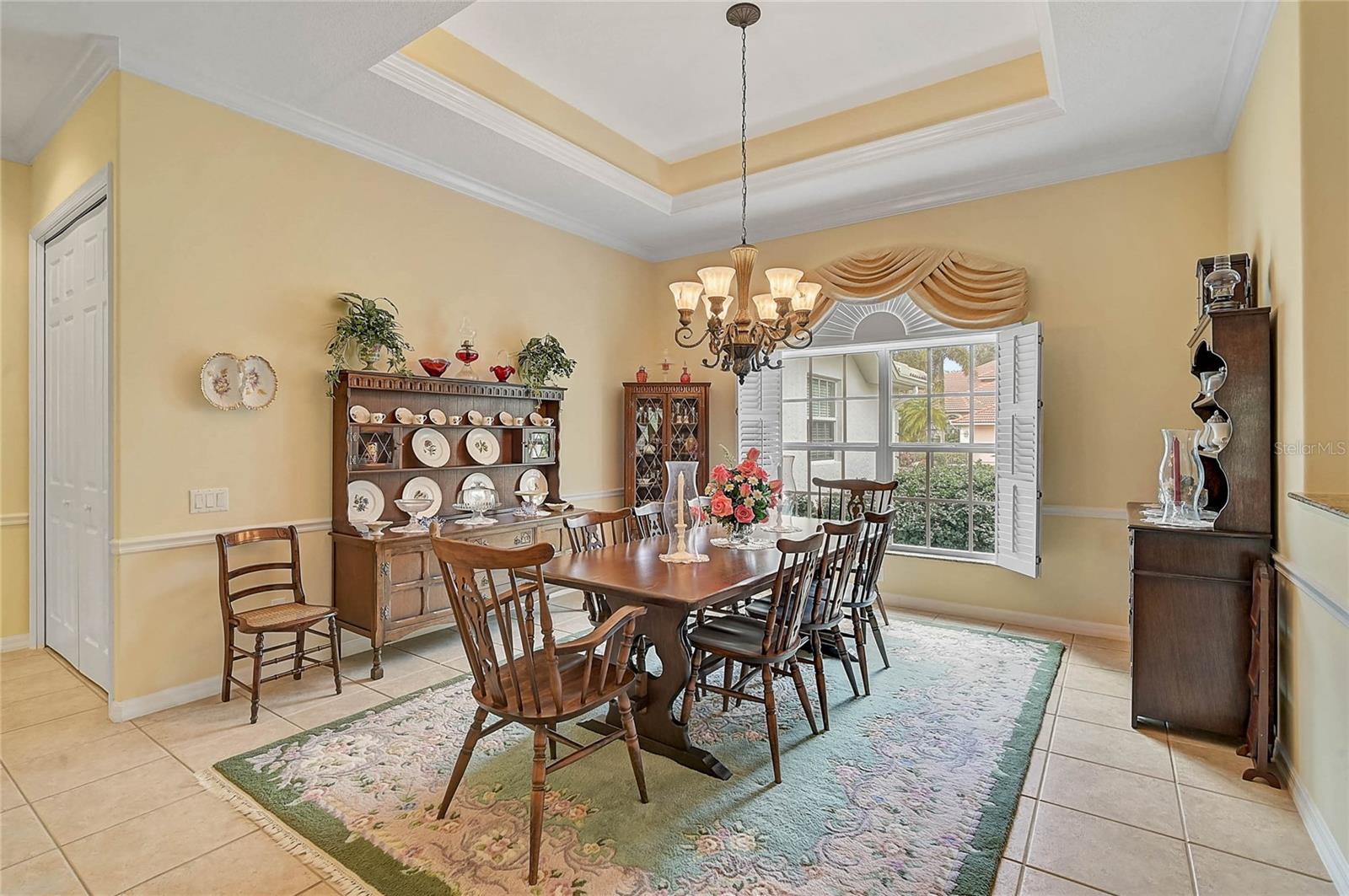 CALUSA LAKES - Residential