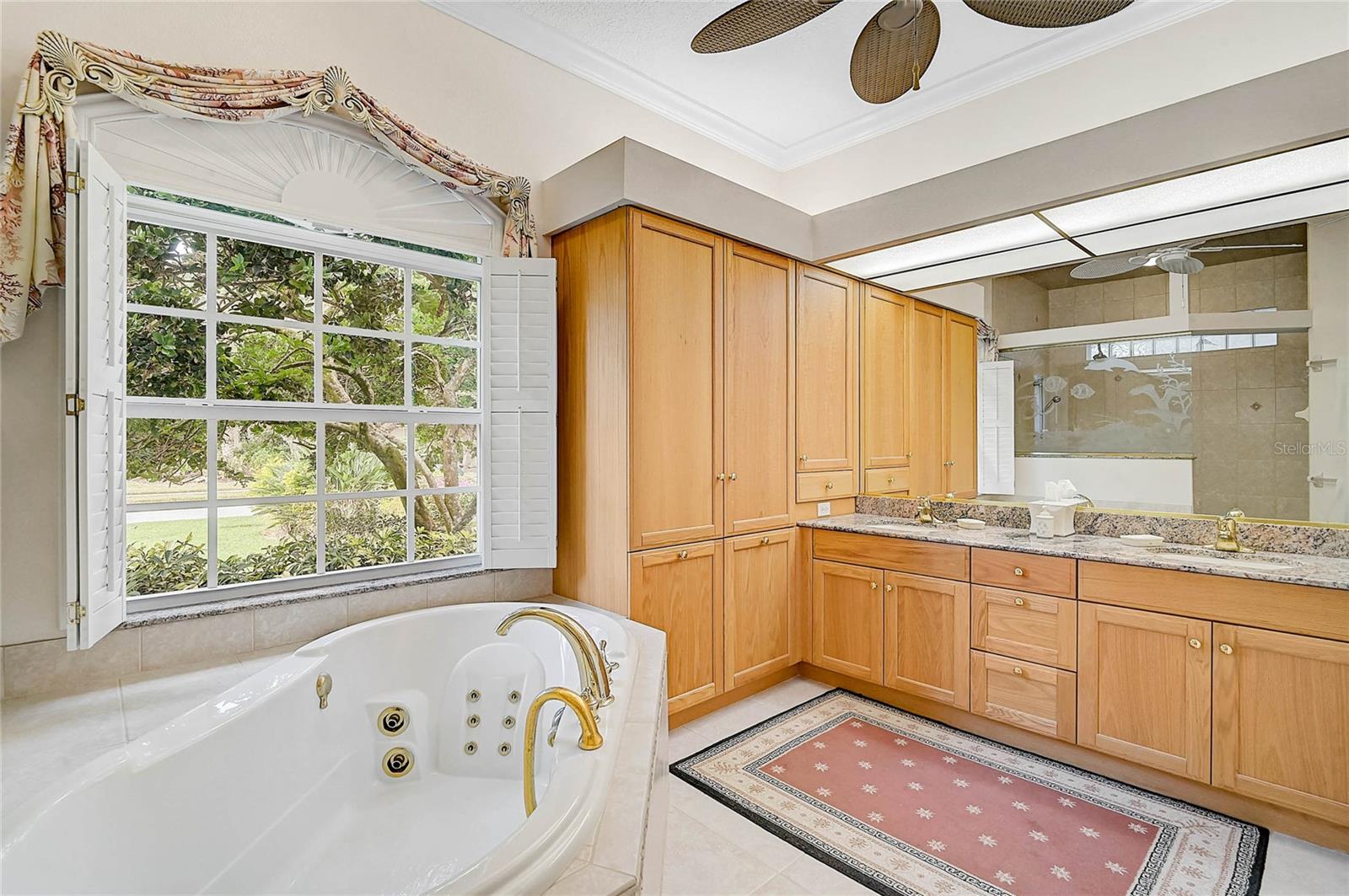 CALUSA LAKES - Residential