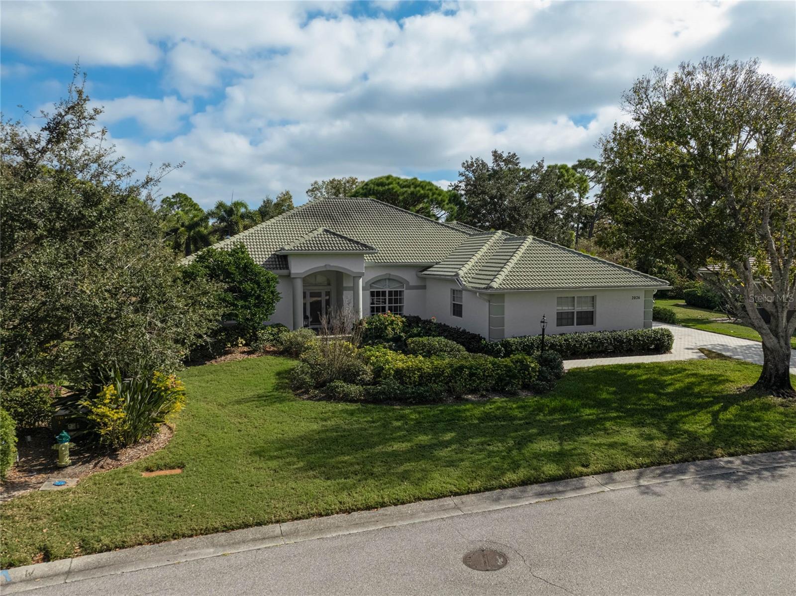 CALUSA LAKES - Residential