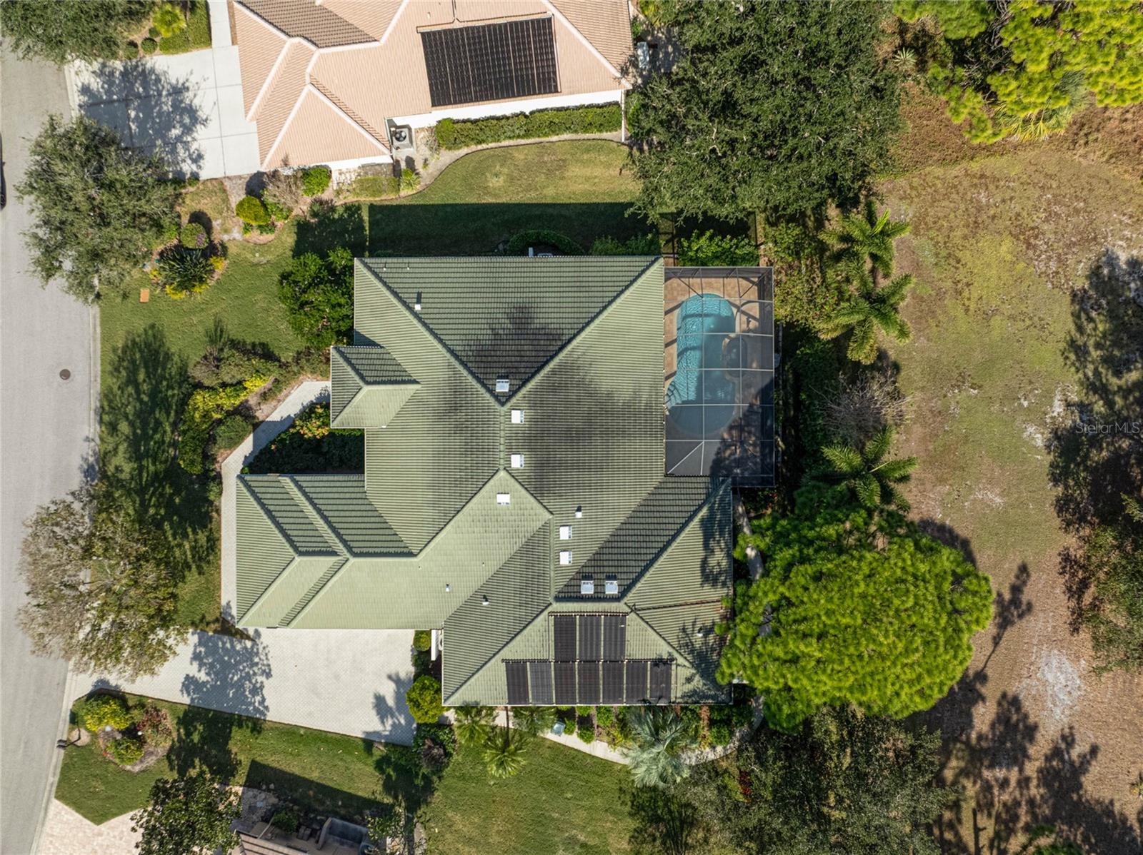 CALUSA LAKES - Residential