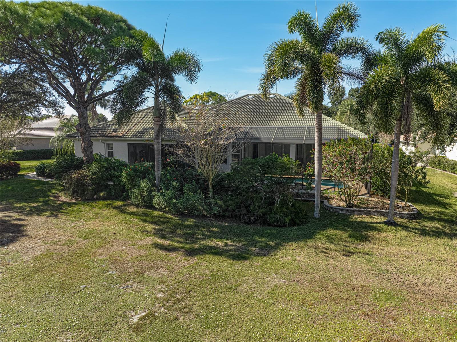 CALUSA LAKES - Residential