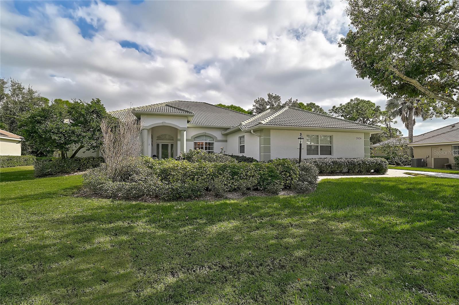 CALUSA LAKES - Residential