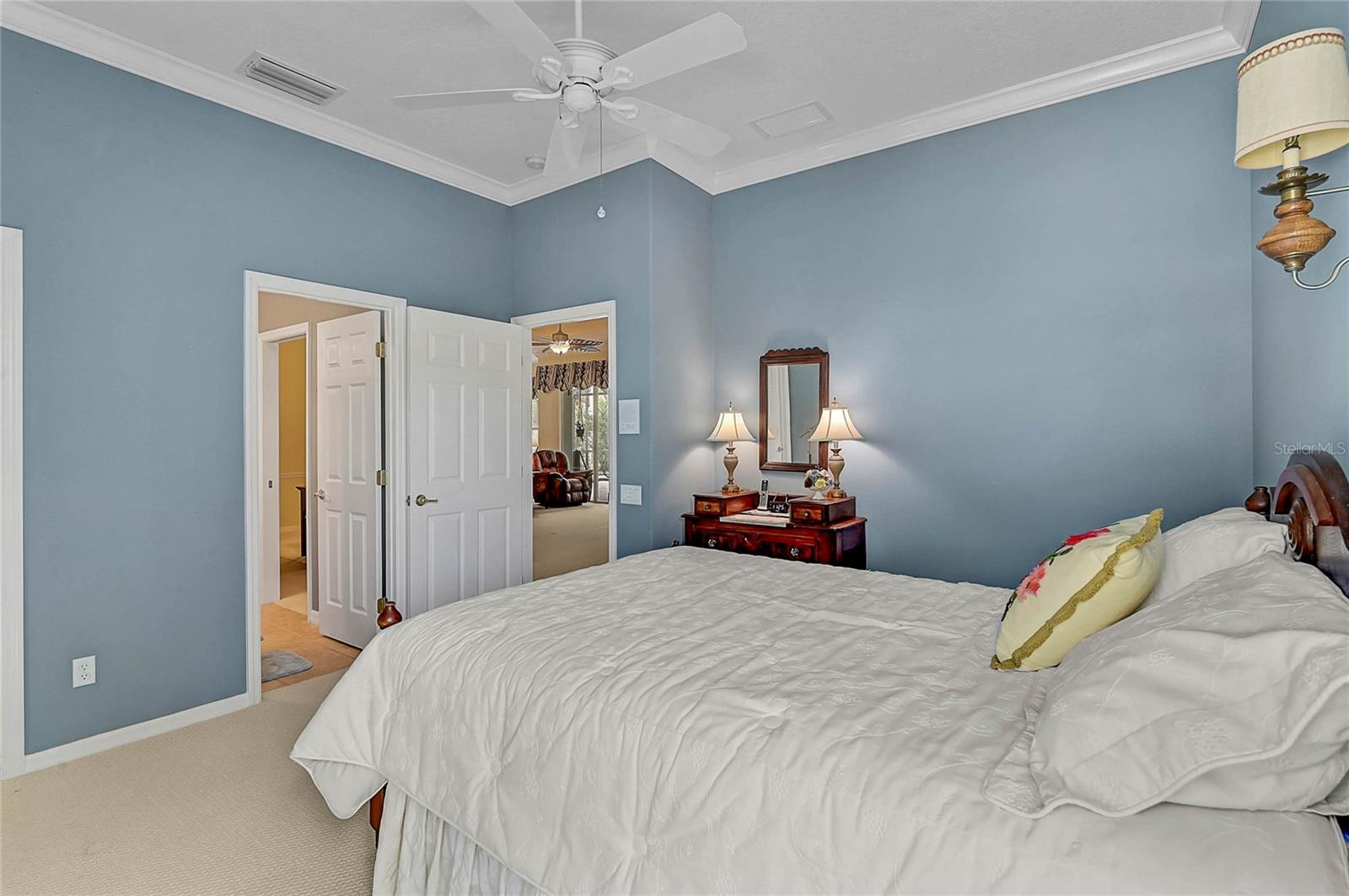 CALUSA LAKES - Residential