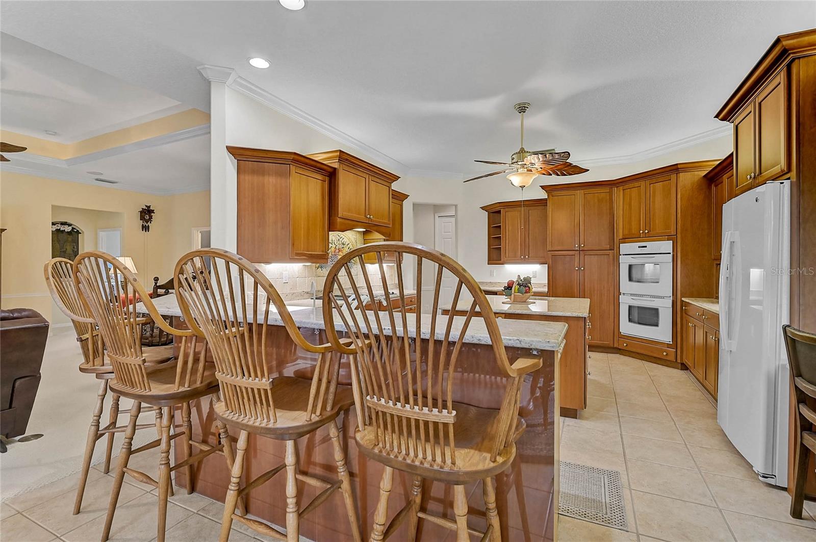 CALUSA LAKES - Residential