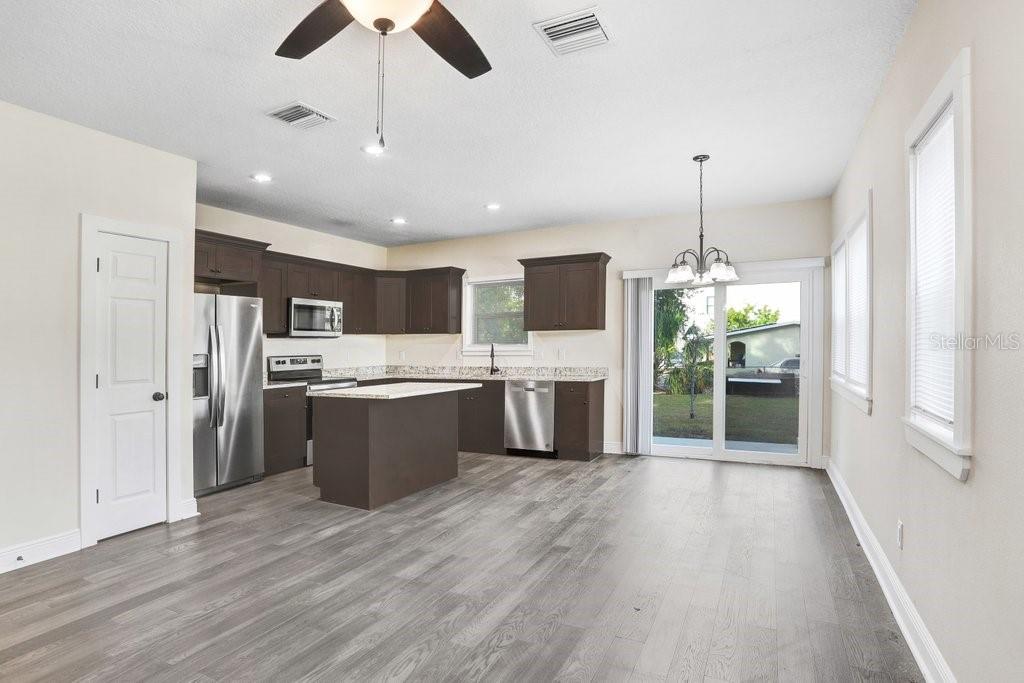 DREW PARK RE OF - Residential