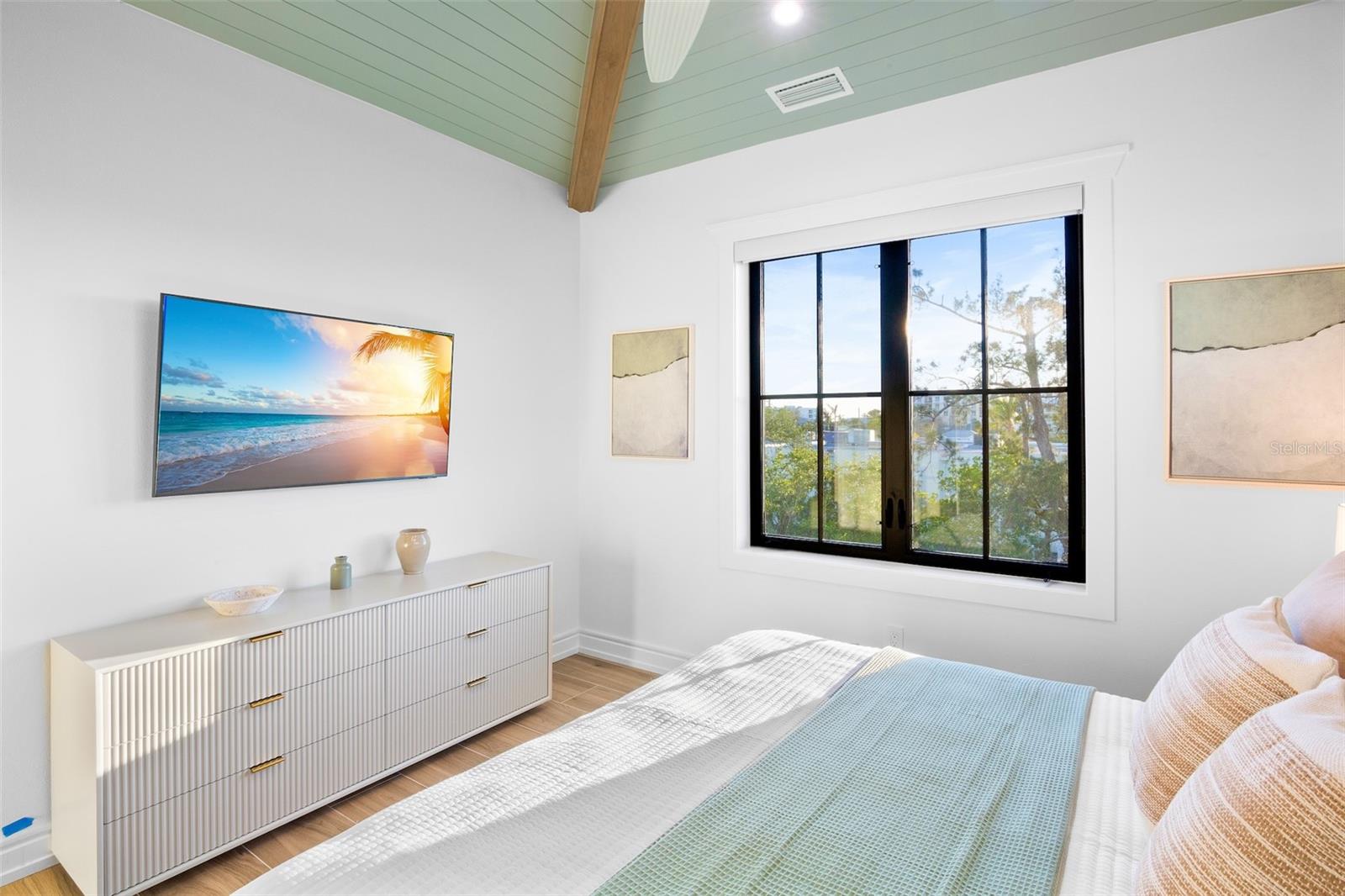 SABAL PALMS - Residential