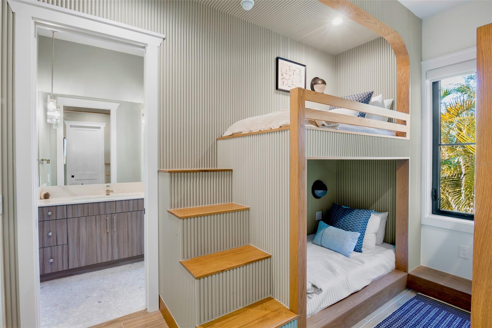 SABAL PALMS - Residential