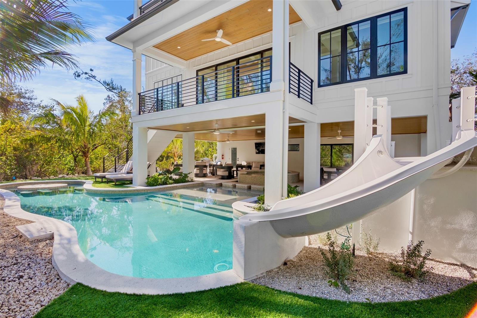 SABAL PALMS - Residential