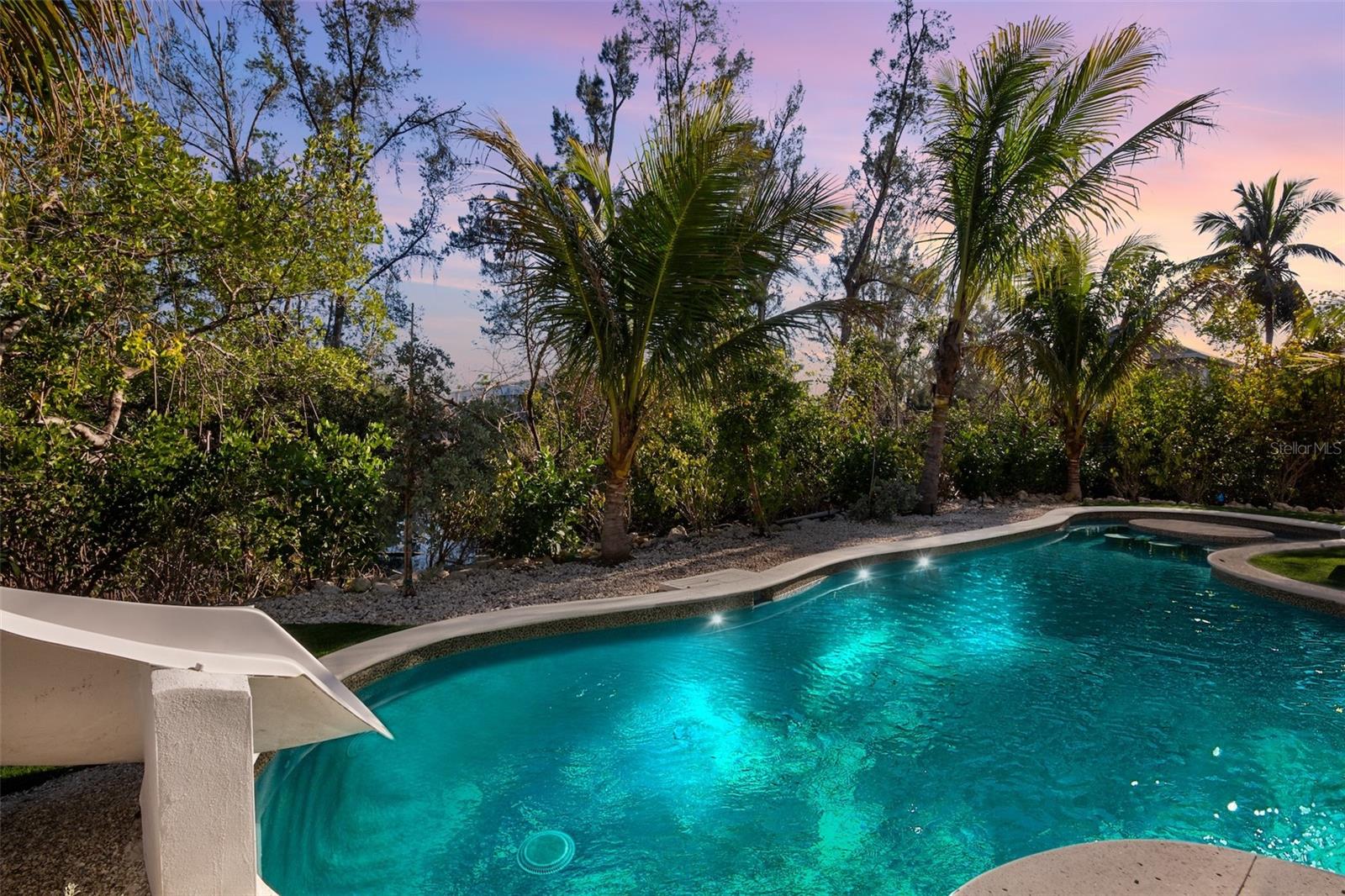 SABAL PALMS - Residential