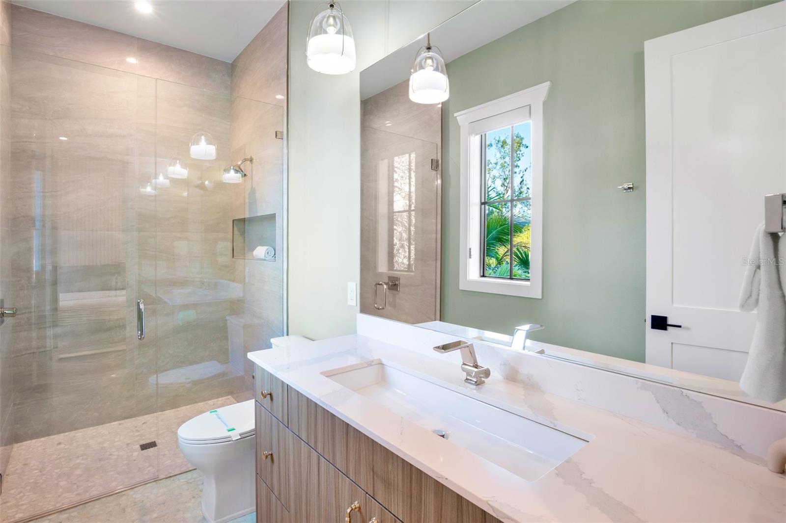 SABAL PALMS - Residential