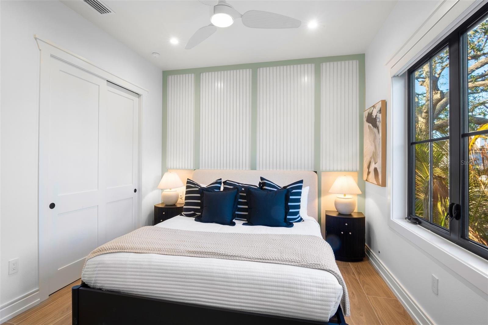 SABAL PALMS - Residential