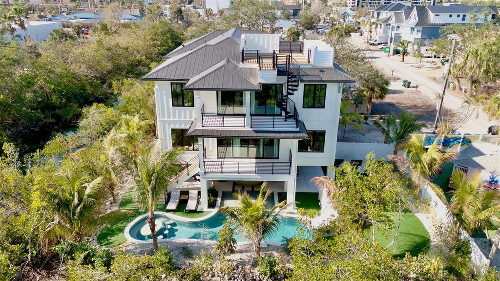 Photo of 6548 Sabal Drive, Sarasota, FL 34242 (MLS # A4688728)