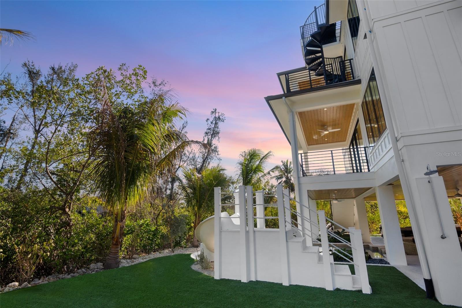 SABAL PALMS - Residential