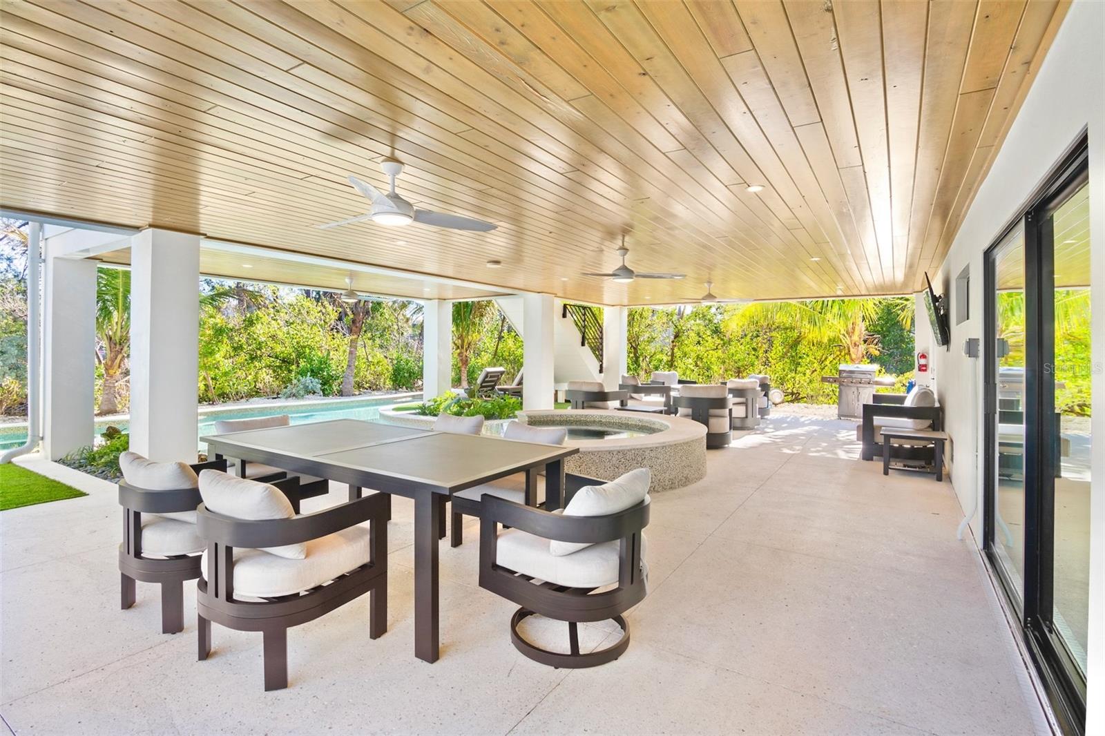 SABAL PALMS - Residential