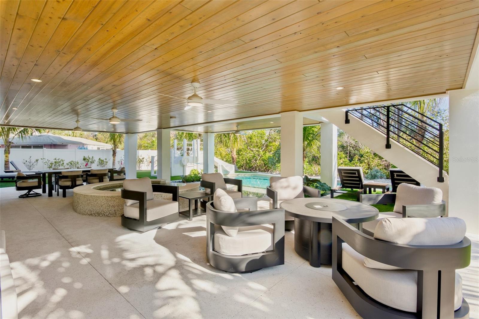 SABAL PALMS - Residential