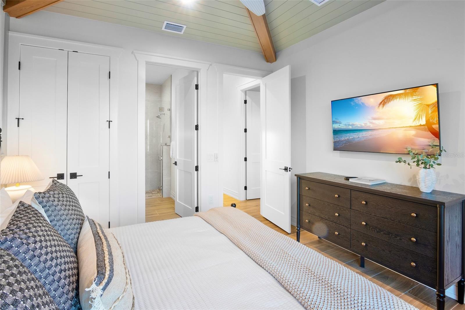 SABAL PALMS - Residential