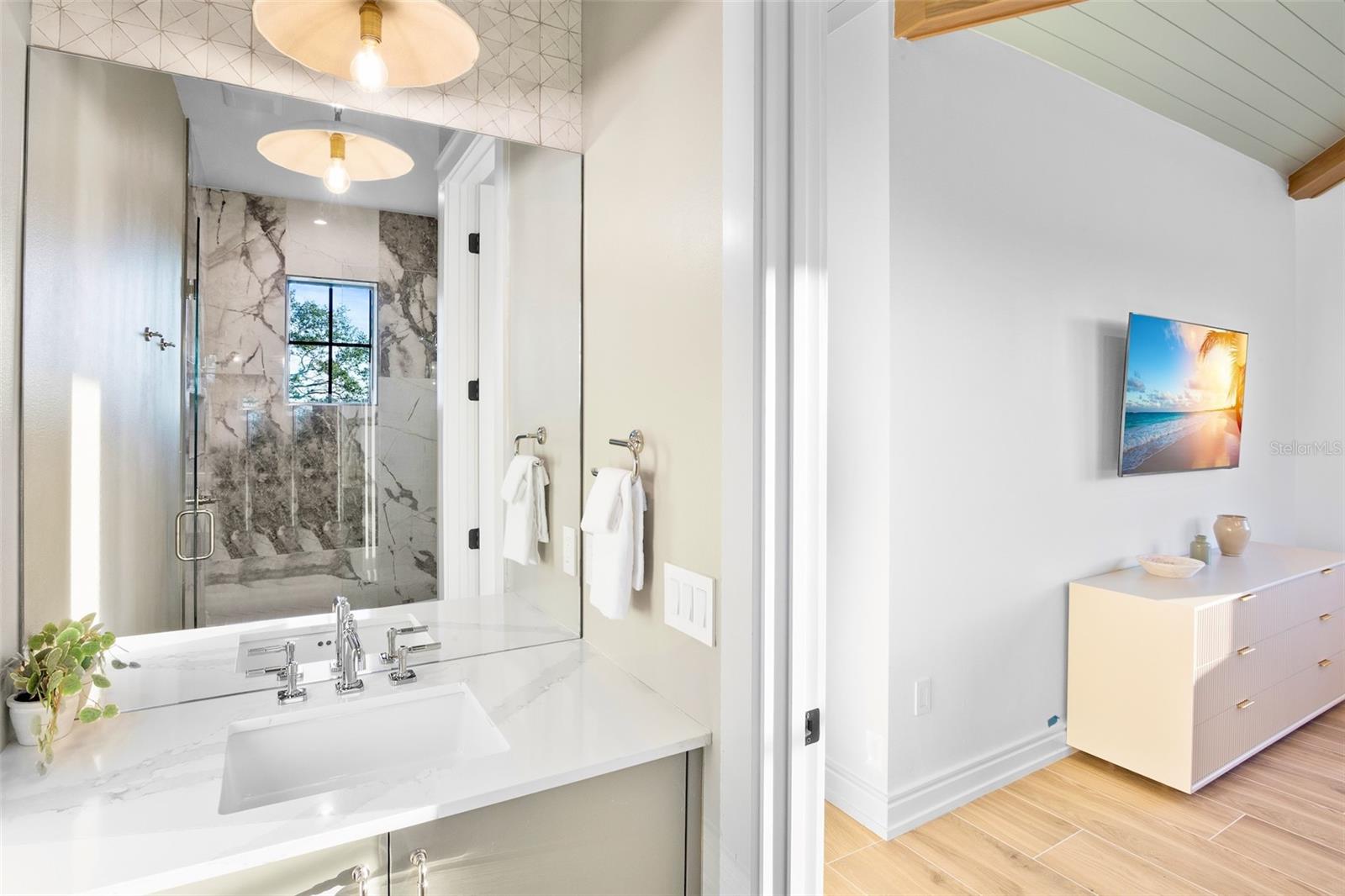 SABAL PALMS - Residential