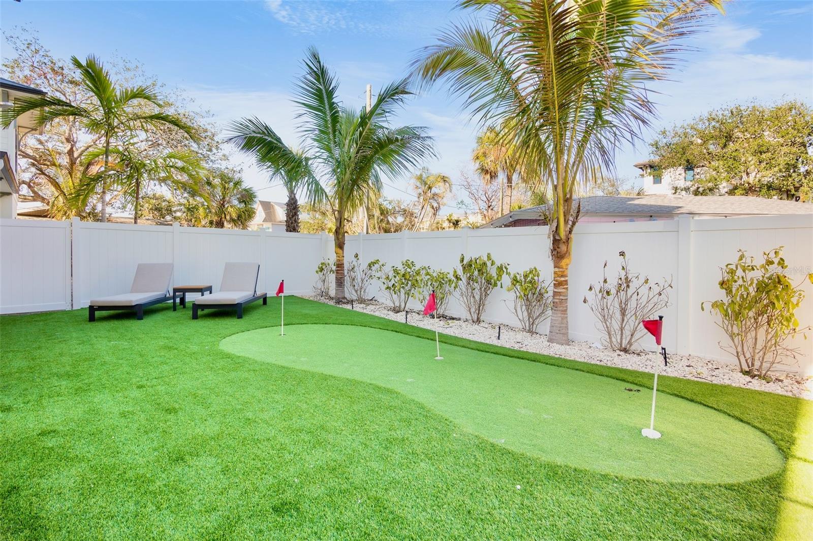 SABAL PALMS - Residential