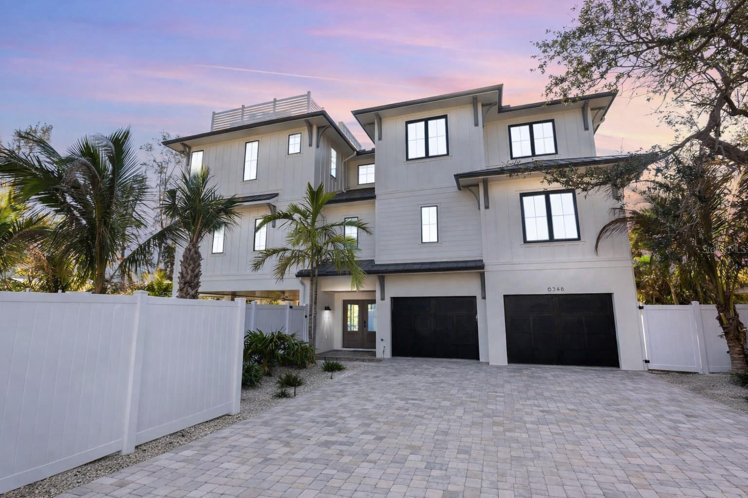 SABAL PALMS - Residential