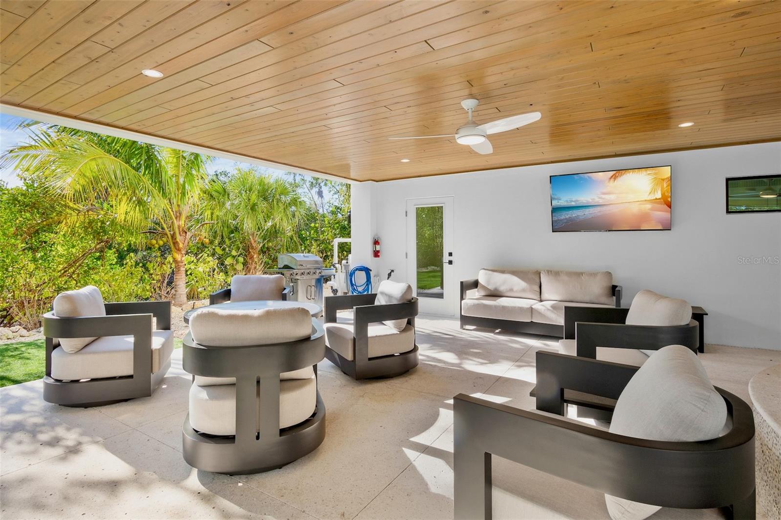 SABAL PALMS - Residential