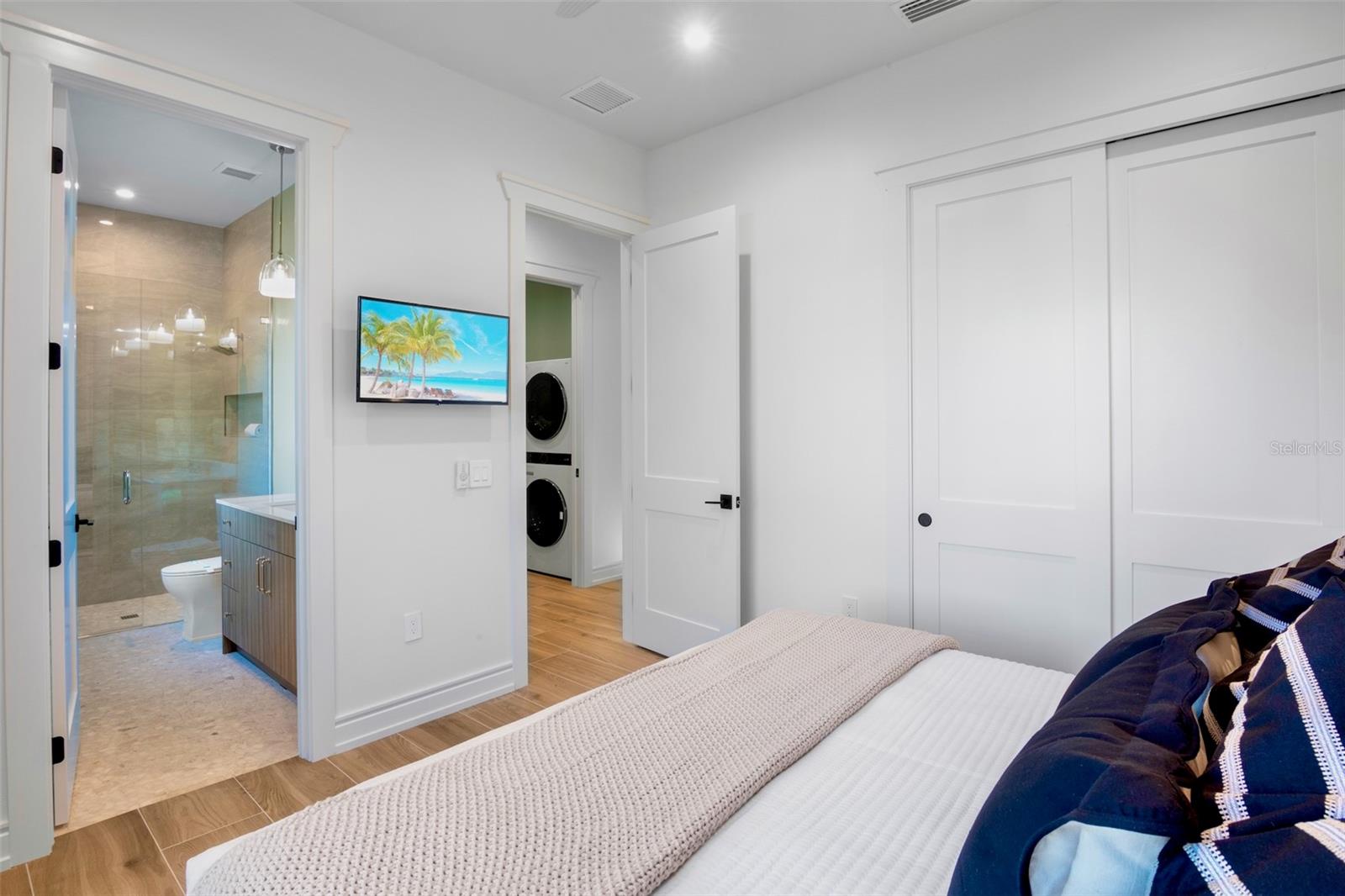 SABAL PALMS - Residential