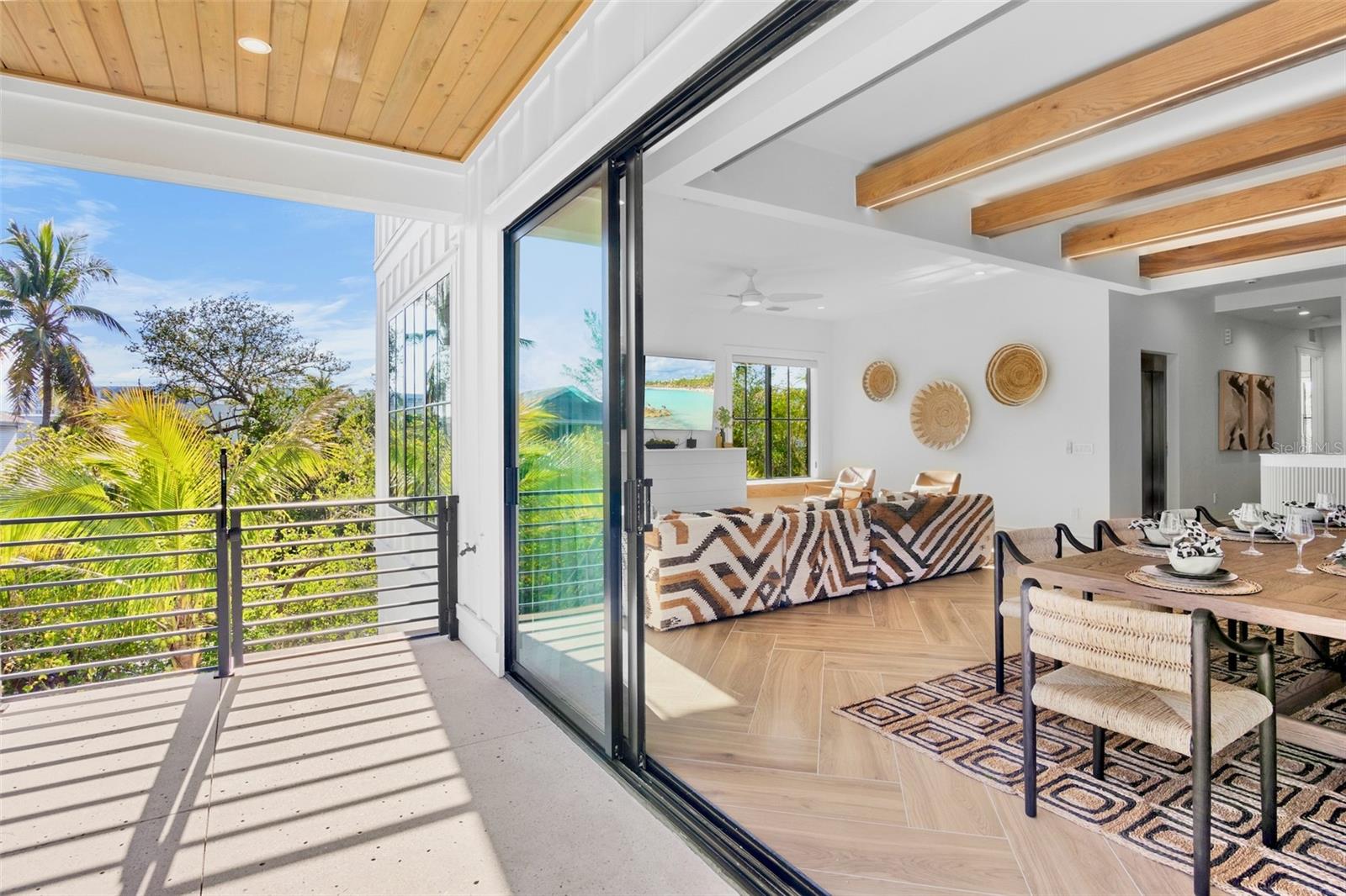 SABAL PALMS - Residential