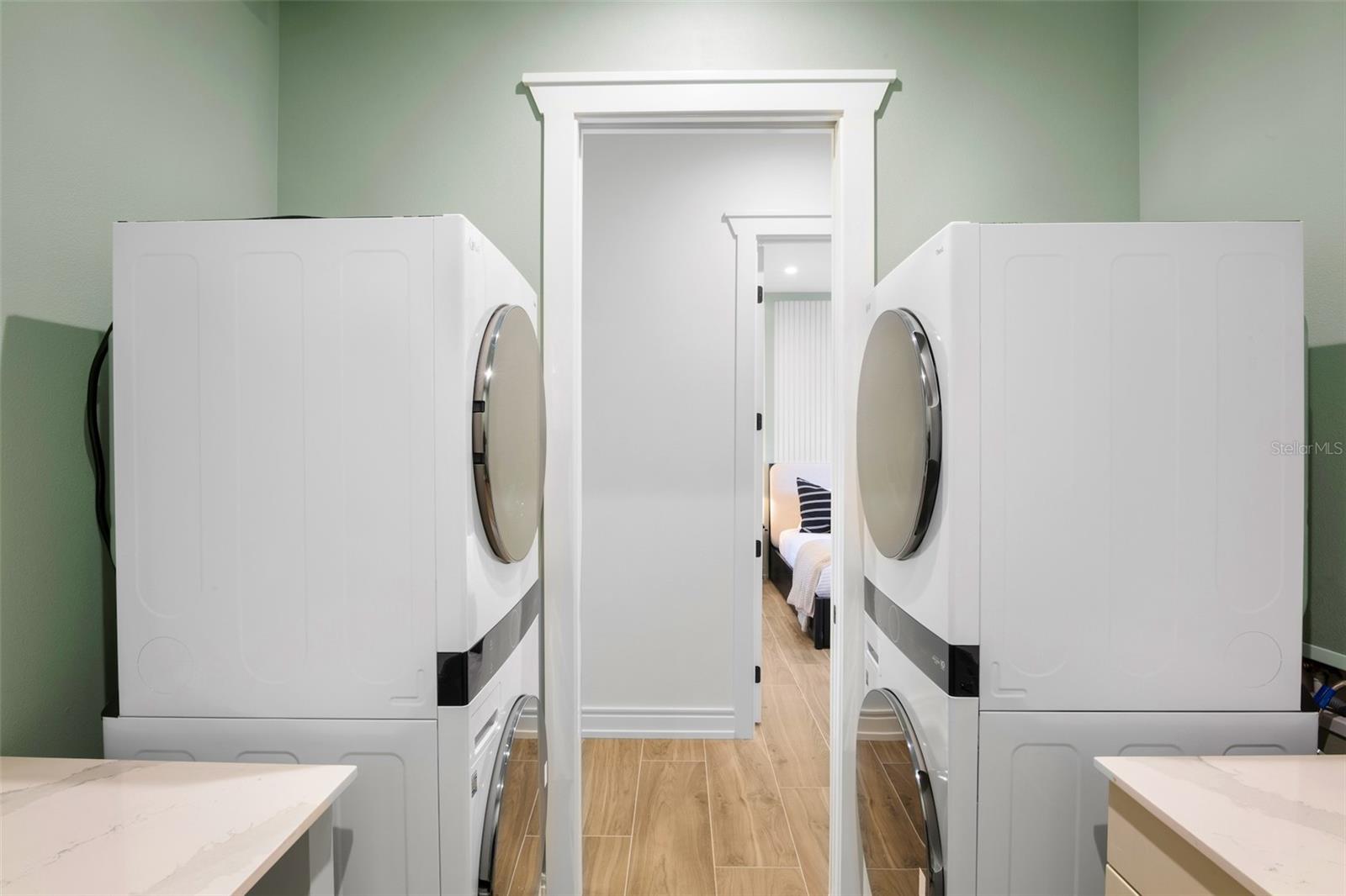 SABAL PALMS - Residential