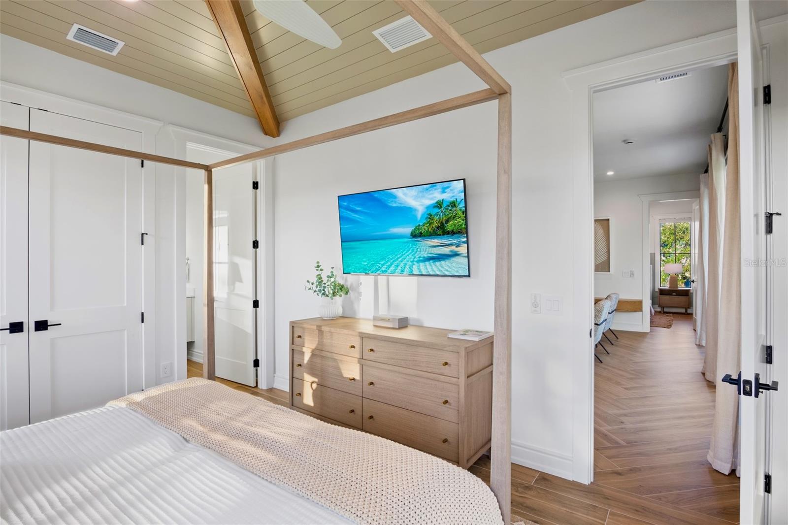 SABAL PALMS - Residential