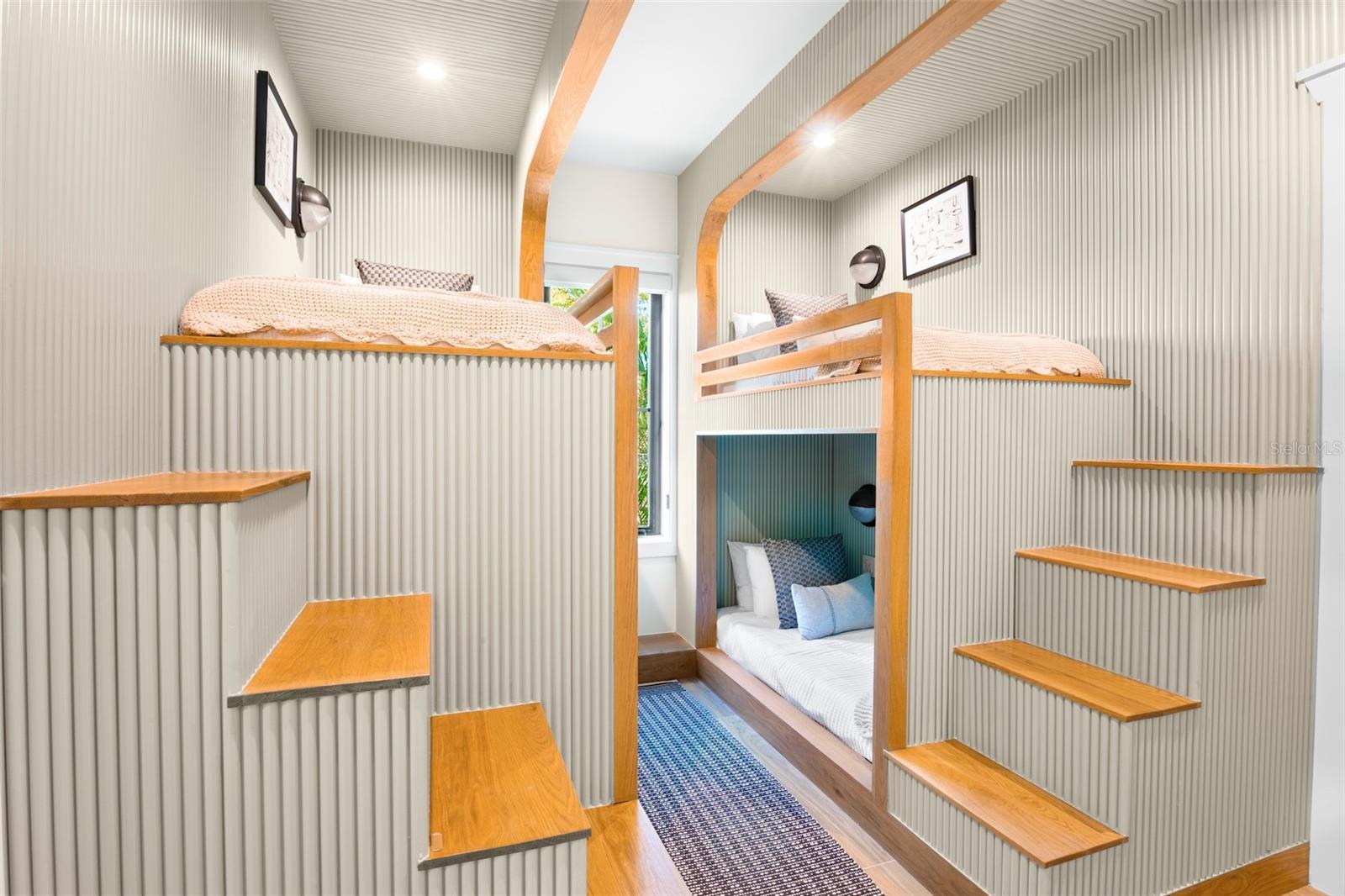 SABAL PALMS - Residential