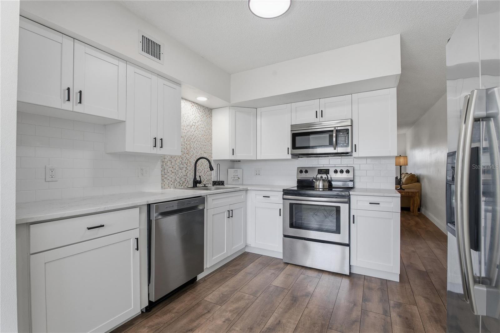 ON TOP OF THE WORLD - Residential