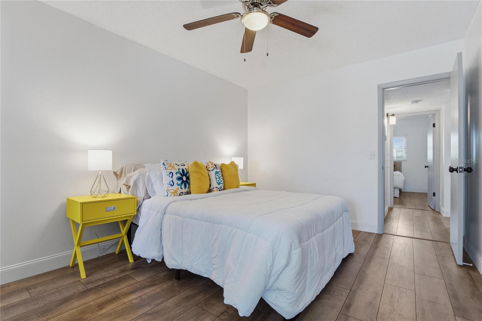 ON TOP OF THE WORLD - Residential