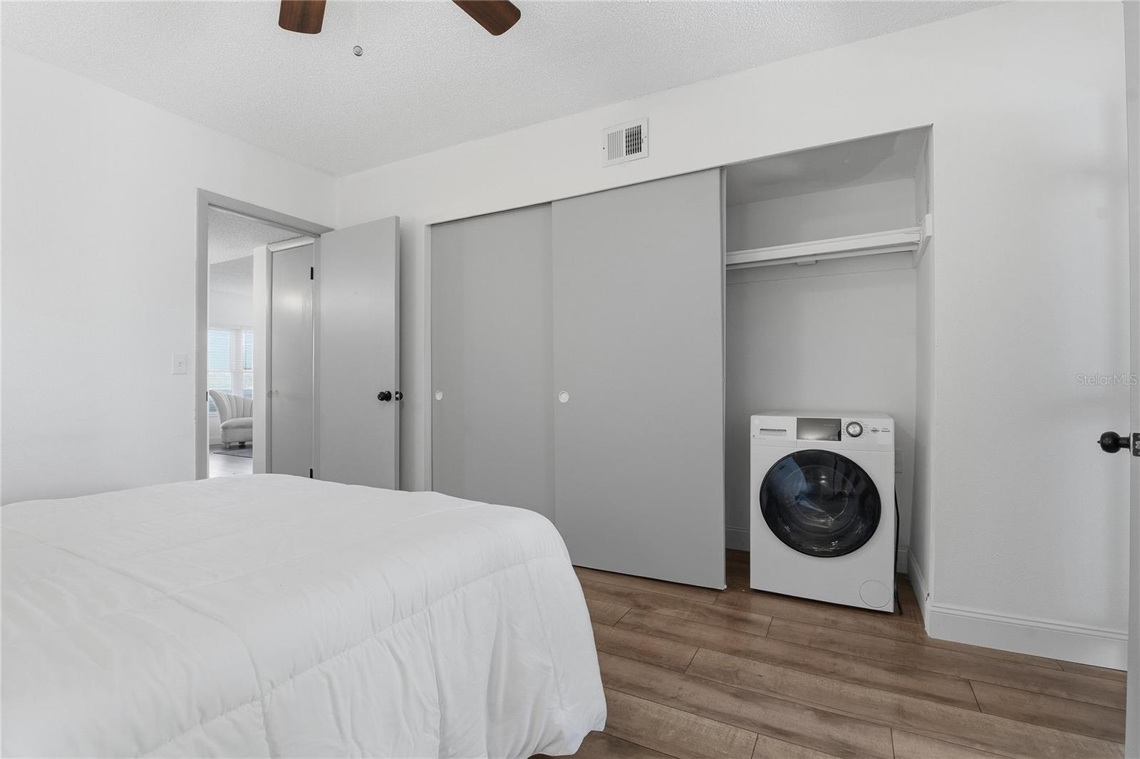 ON TOP OF THE WORLD - Residential