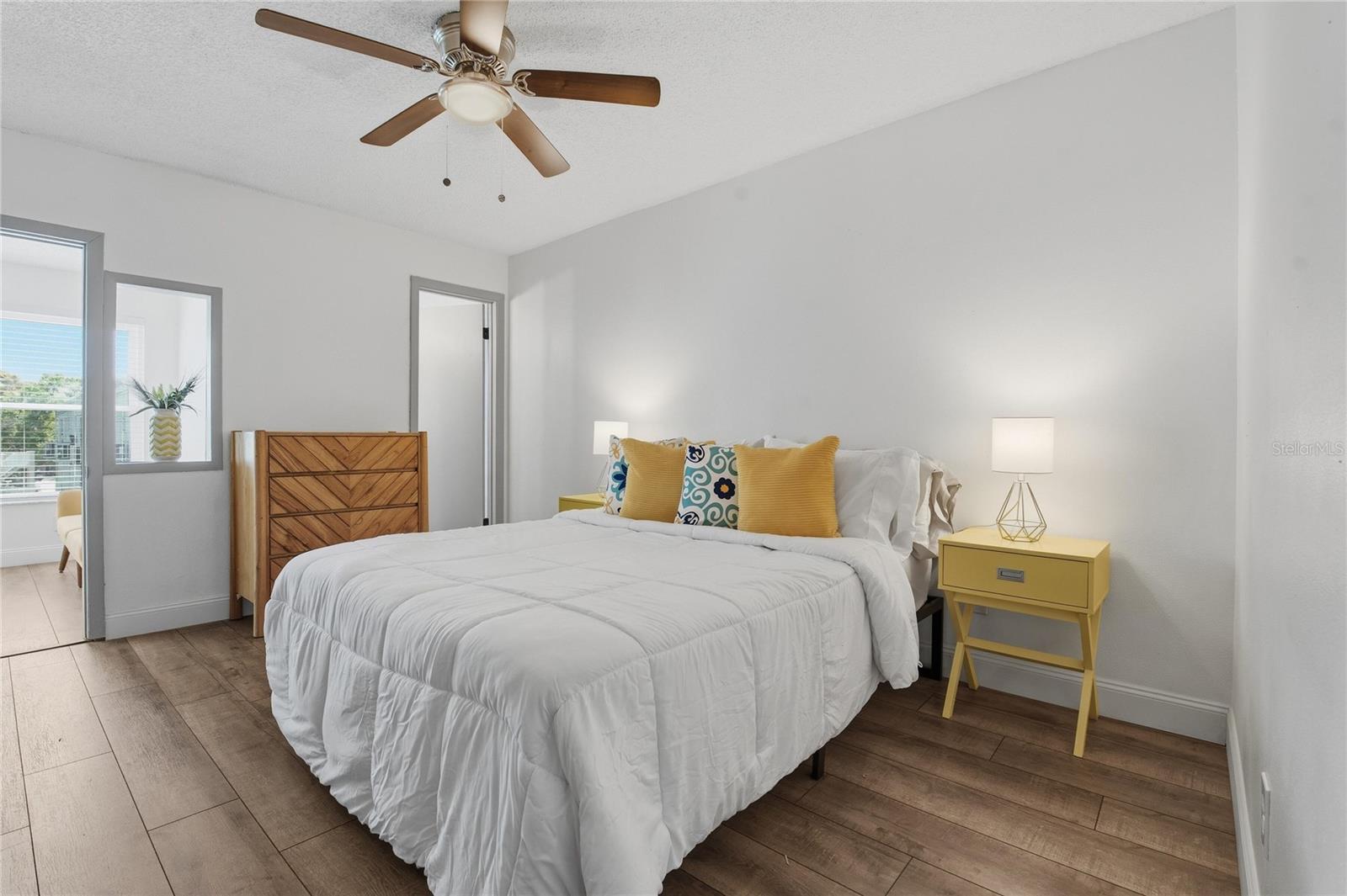 ON TOP OF THE WORLD - Residential